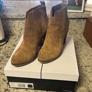 Dolce Vita Brown Suede Ankle Boots Size 8.5